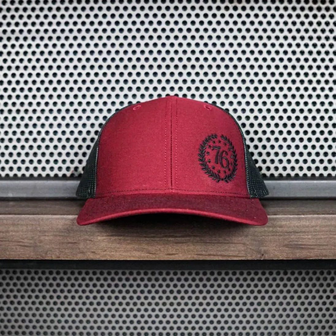 76 Crest Hat