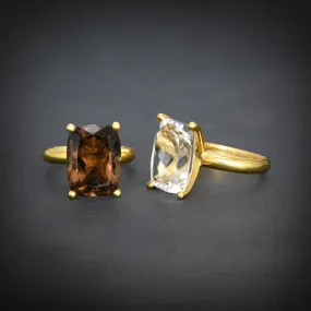 Elegant impressive gold ring with smoke topaz